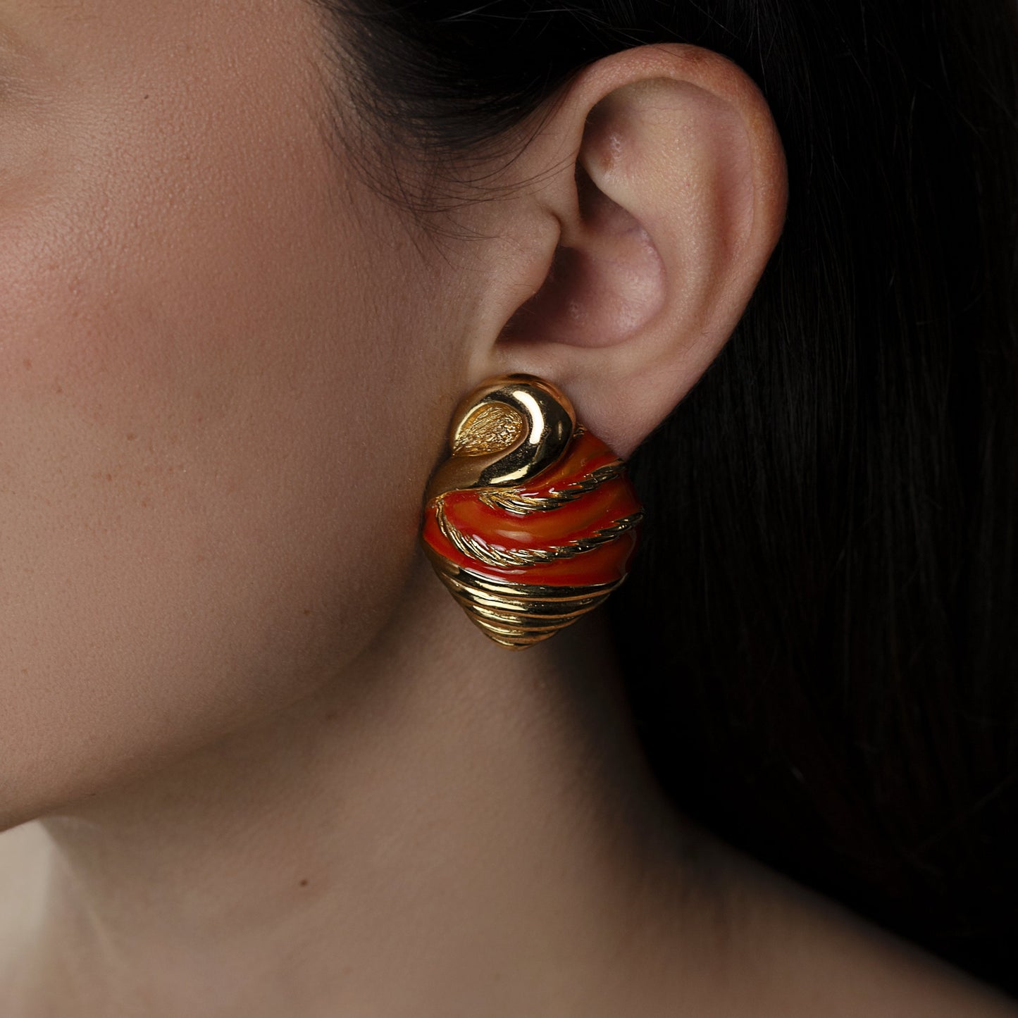 Orecchini vintage Valentino conchiglia